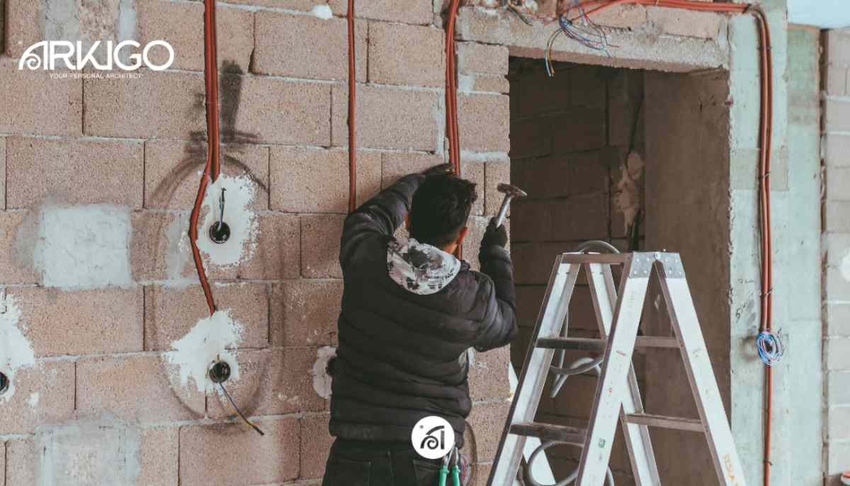 Operaio edile al lavoro