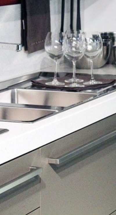 arredare cucina piccola; soluzioni salvaspazio cucina