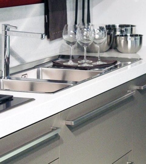 arredare cucina piccola; soluzioni salvaspazio cucina