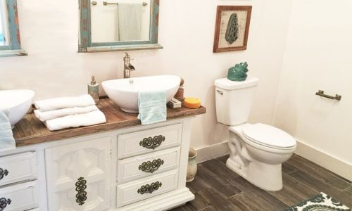 parquet in bagno; posa parquet; trattamento parquet; idrorepellente