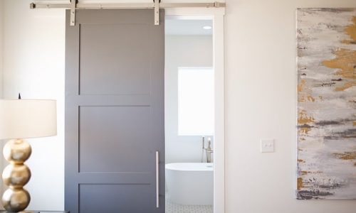 arredare bagno piccolo; arredare bagno piccolo e stretto;