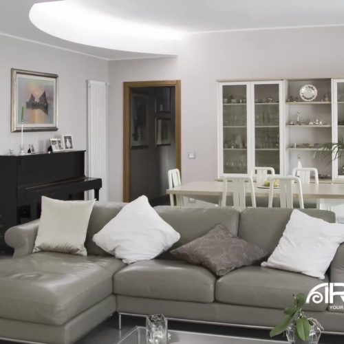 Ristrutturazione di una casa sobria